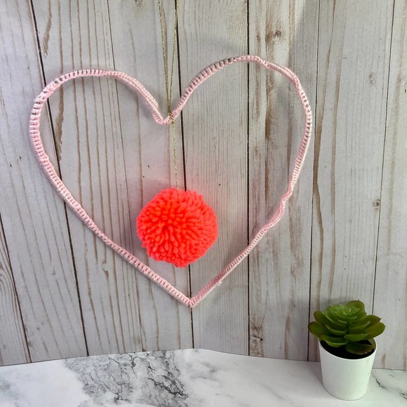 Meri Meri Pink Hanging Heart Decoration Wall Pom Nursery Bedroom - Picture 4 of 6